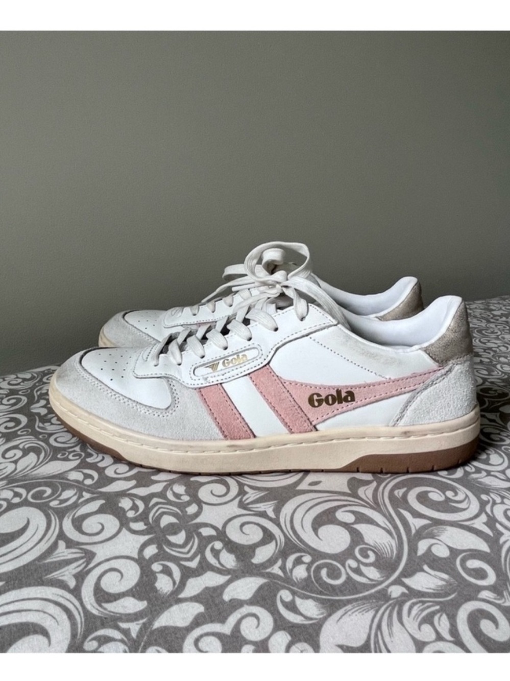 Gola White and Pink Low-Top Hawk Sneakers